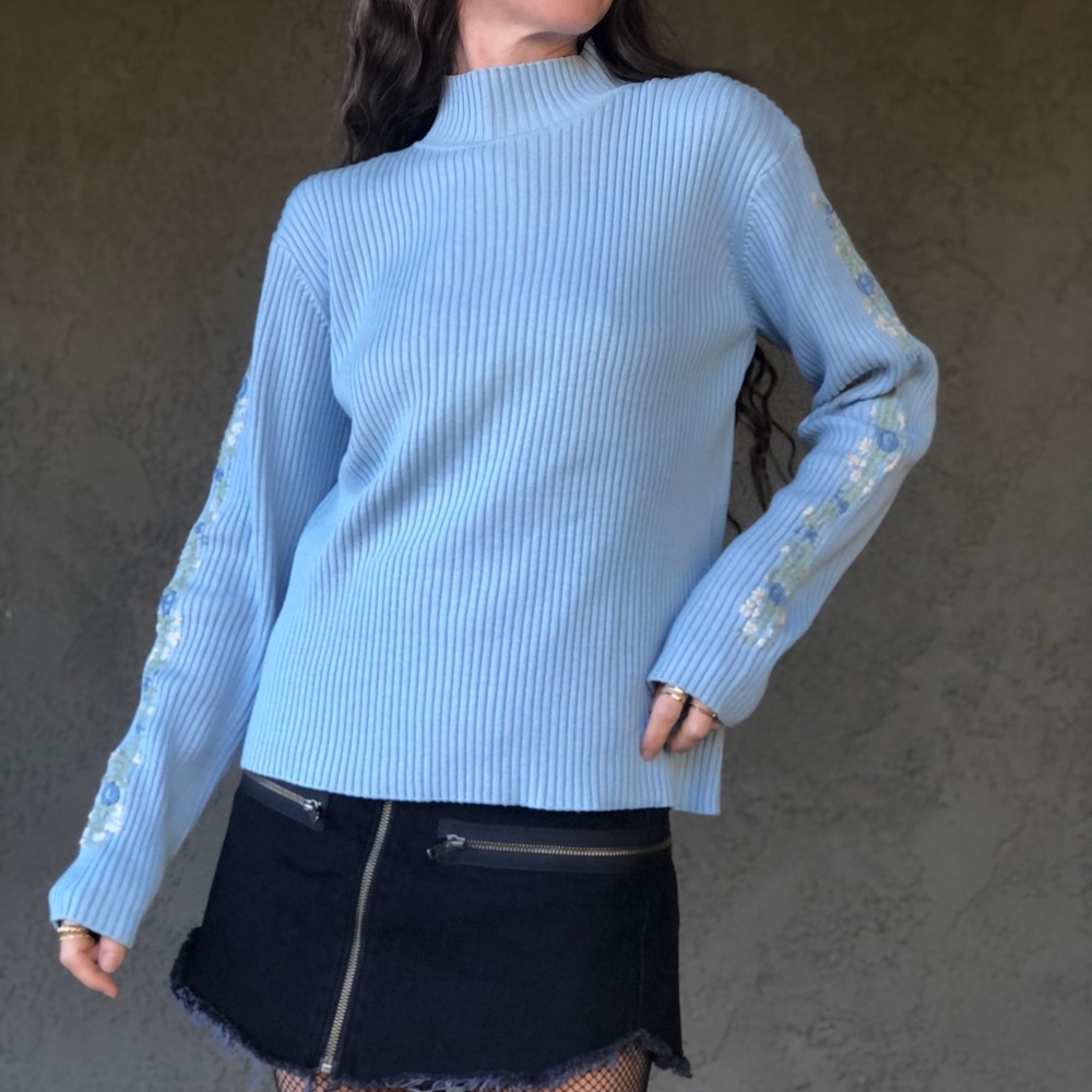 Vintage Cotton Turtle neck Rib sweater- romantic flower embroideries on sleeves - Picture 8 of 10